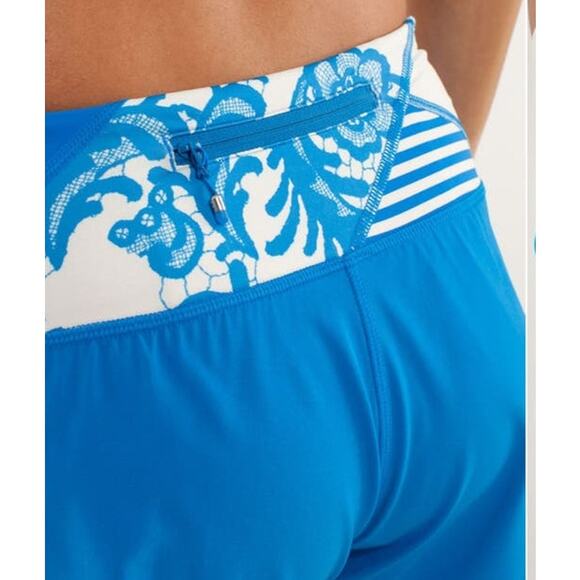 Lululemon Groovy Run Shorts Beaming Blue Quilting Winter Size 4 - Picture 7 of 8